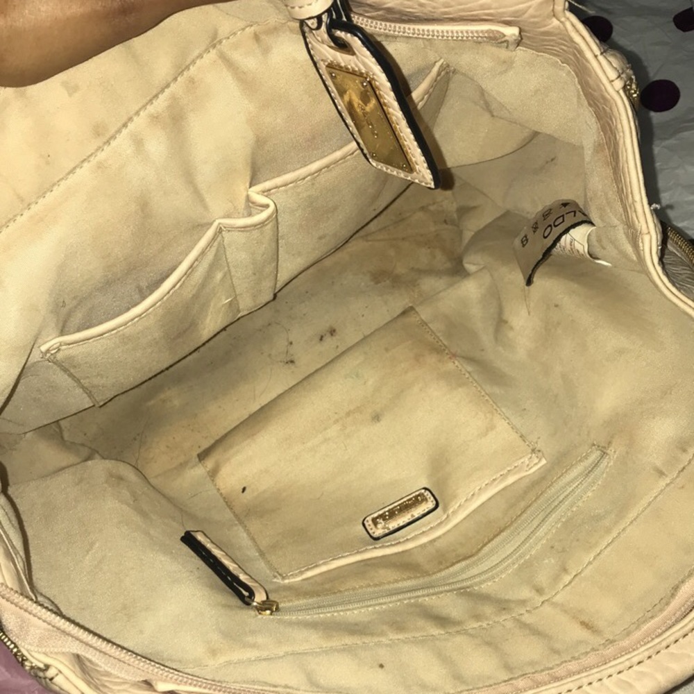 โ๏ธFREE HANDBAG โ๏ธ - Picture 6 of 6